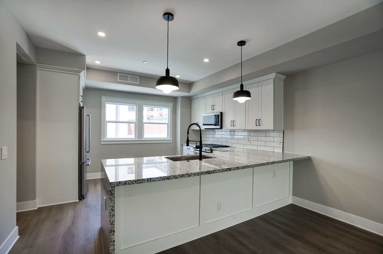 806 N 2nd Ave interior